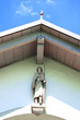 Foto: Dach einer Kapelle mit Josephfigur Dach einer Kapelle mit Josephfigur