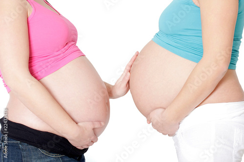 Foto: zwei schwangere Frauen zwei schwangere Frauen