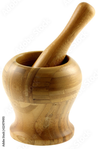 mortier et pilon en bois, fond blanc