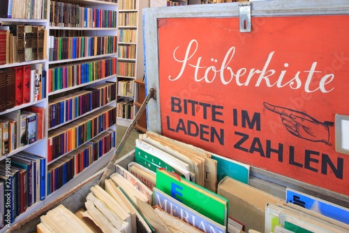 Library, Buchladen modernes Antiquariat Stöberkiste Library, Buchladen modernes Antiquariat Stöberkiste