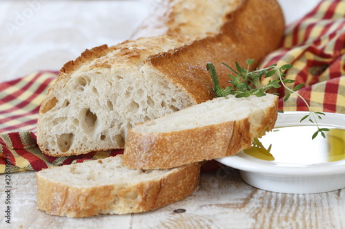 Foto: Baguette mit Olivenöl Baguette mit Olivenöl