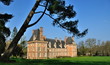 Château de Saint-Amand-en-Puisaye (58) Château de Saint-Amand-en-Puisaye (58)