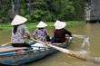 Touristen auf dem Weg nach Tam Coc