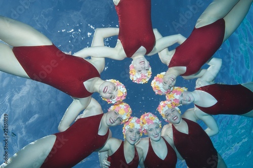 Photo: Synchronised swimmers in 19 swimming caps Synchronised swimmers in 19 swimming caps