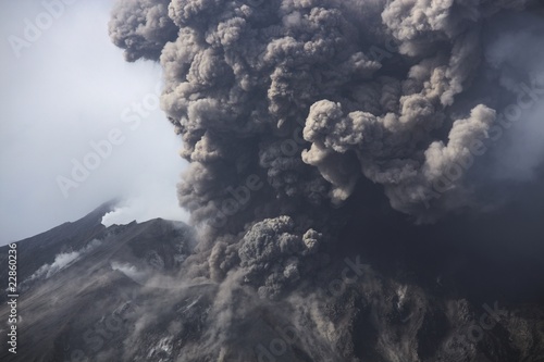 Photo: Cloud of volcanic ash from Sakurajima, Kagoshima, Japan Cloud of volcanic ash from Sakurajima, Kagoshima, Japan