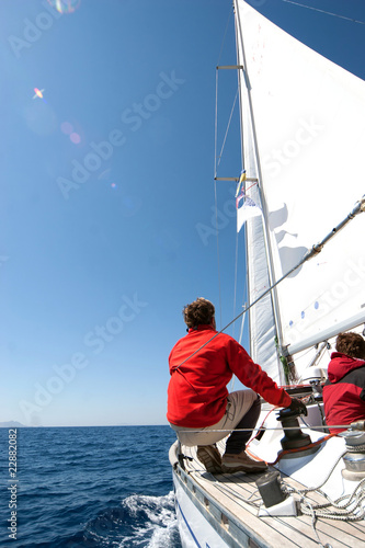 Foto: People on sailing boat People on sailing boat