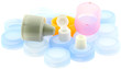 bouchons plastique à recycler, fond blanc bouchons plastique à recycler, fond blanc