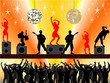 Musikgruppe beim Auftritt mit Zuschauern