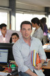 Images : Portrait d\'un homme d\'affaires au bureau
