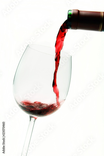 Photo: Wein einschenken Wein einschenken