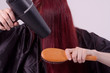 Haare föhnen kämmen