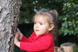 portrait de  bébé fille blonde âgée de 21 mois