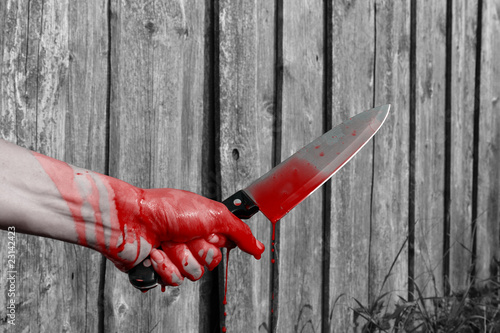 messer blutig hand blut tropfen