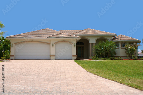 Photo: front view of generic florida home front view of generic florida home