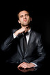 Foto: threatening businessman threatening businessman