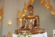 Photo: goldener Buddha im neuen Wat Traimit goldener Buddha im neuen Wat Traimit