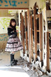 廃屋の女性