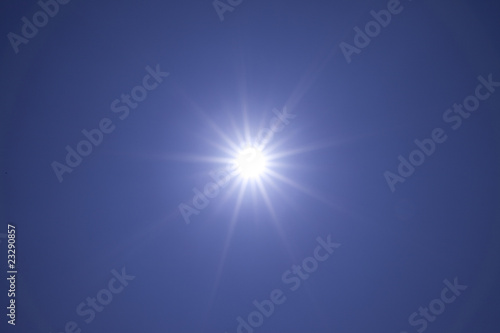 Photo: 青空と太陽の光線 青空と太陽の光線
