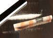 leine line kokain und ein zusammengerollter geldschein