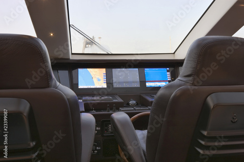 Photo: Italy, luxury yacht Tecnomar 36 (36 meters), driving consolle Italy, luxury yacht Tecnomar 36 (36 meters), driving consolle