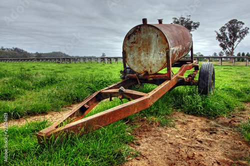 Photo: oil drum oil drum