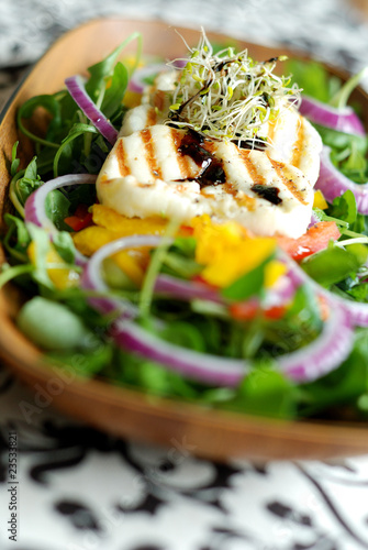 Photo: Salad with grilled cheese Salad with grilled cheese