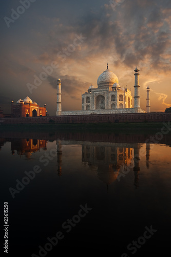 Photo: Riverview Taj Mahal & Jawab at Sunset Riverview Taj Mahal & Jawab at Sunset