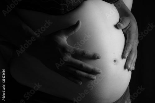 femme enceinte noire