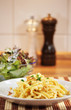 Spätze und Salat