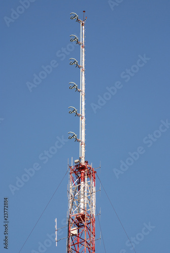 Photo: Antena transmisora de radio FM Antena transmisora de radio FM