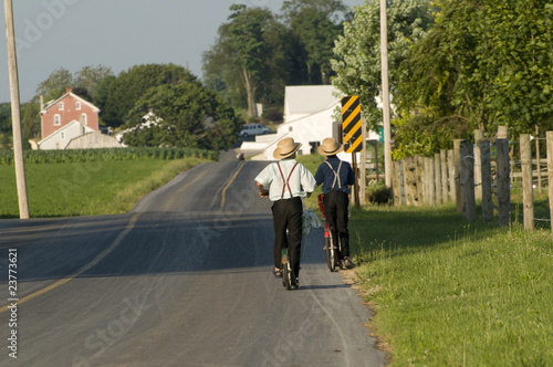 Photo: Amish kids Amish kids