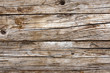 Nieoszlifowane deski – naturalna faktura
