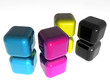 Cubes CMJN éparpillé