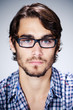 homme caucasien / européen lunettes