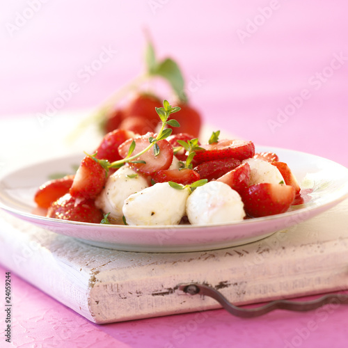 Photo: mozzarella and strawberry salad mozzarella and strawberry salad