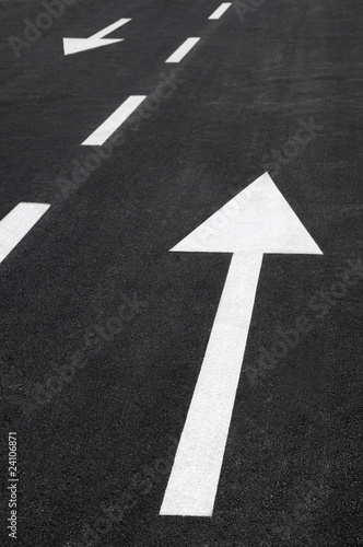 Photo: Arrow in oposite way Arrow in oposite way
