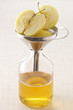 preparing apple juice
