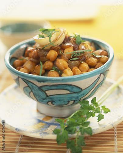 Photo: chickpea and caramelized onion salad chickpea and caramelized onion salad