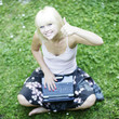 online auf der Wiese