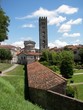 Le Mura di Lucca a difesa della città Le Mura di Lucca a difesa della città