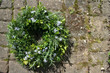 Grüner Blumenkranz