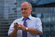 Geschäftsmann mit Smartphone