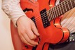e-gitarre saiten mit hand e-gitarre saiten mit hand