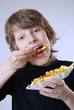 Pommes essen