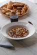 Minestra di fagioli farina di mais e uva passa