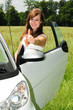 Junge Frau mit Cabrio