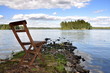 Stuhl an schwedischem See