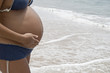 Embarazada playa -expecting belly beach