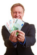 Manager bietet sofort Kredit an Manager bietet sofort Kredit an
