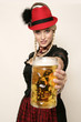 bayrisches Madl im Dirndl mit Bier